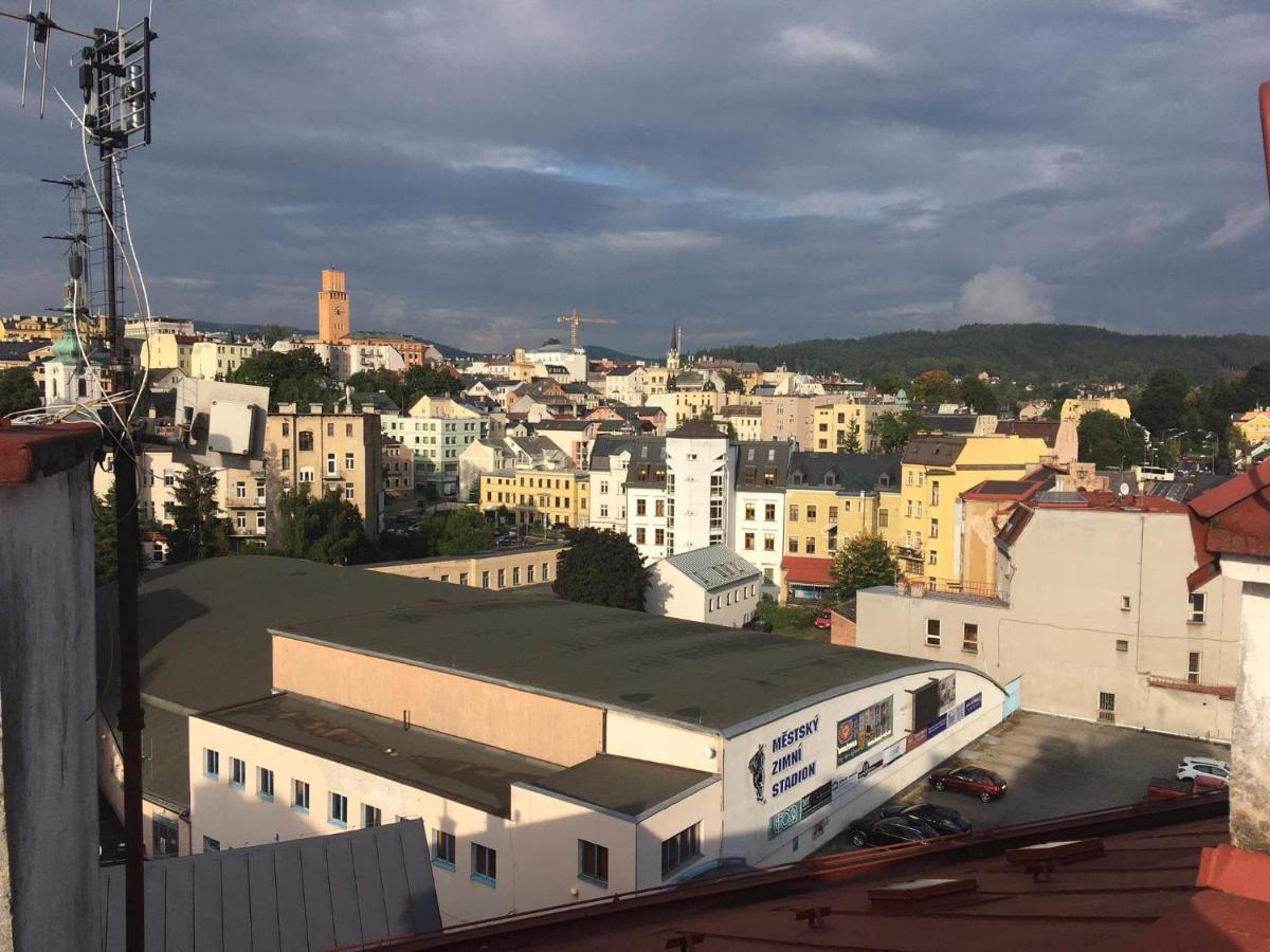 Apartman Prazska Lägenhet Jablonec nad Nisou Exteriör bild
